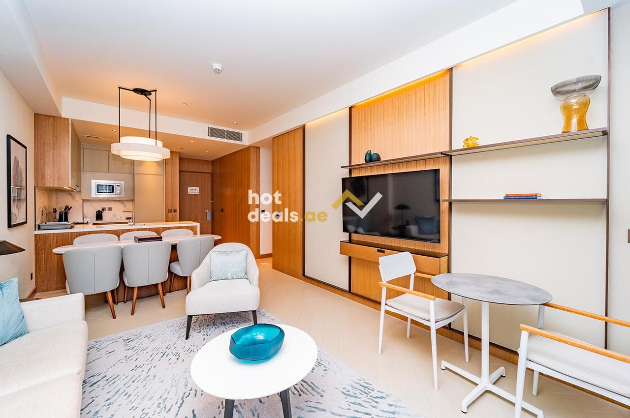 Luxurious 2 BR | Opera View | Vacant