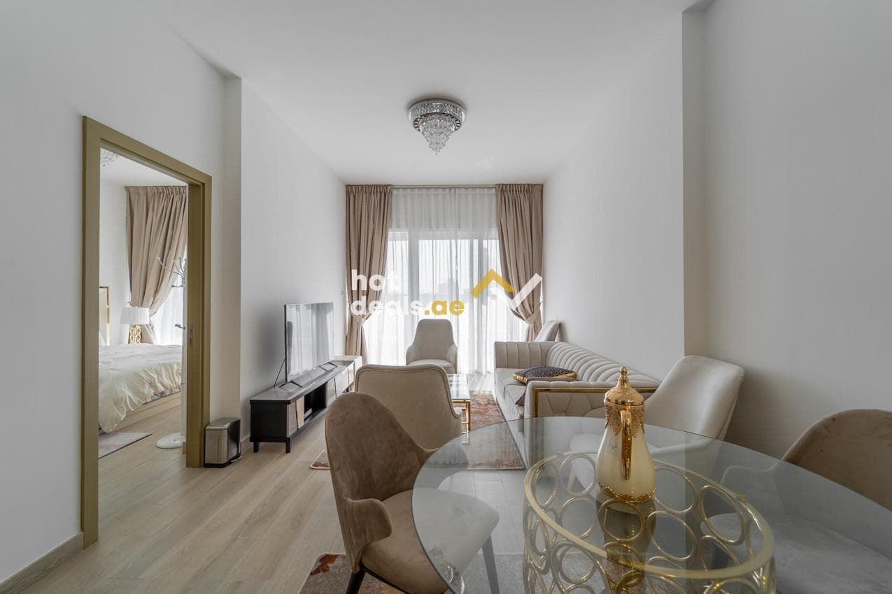 LARGE LAYOUT 1 BHK | UNFURNISHED | COMMUNITY VIEW