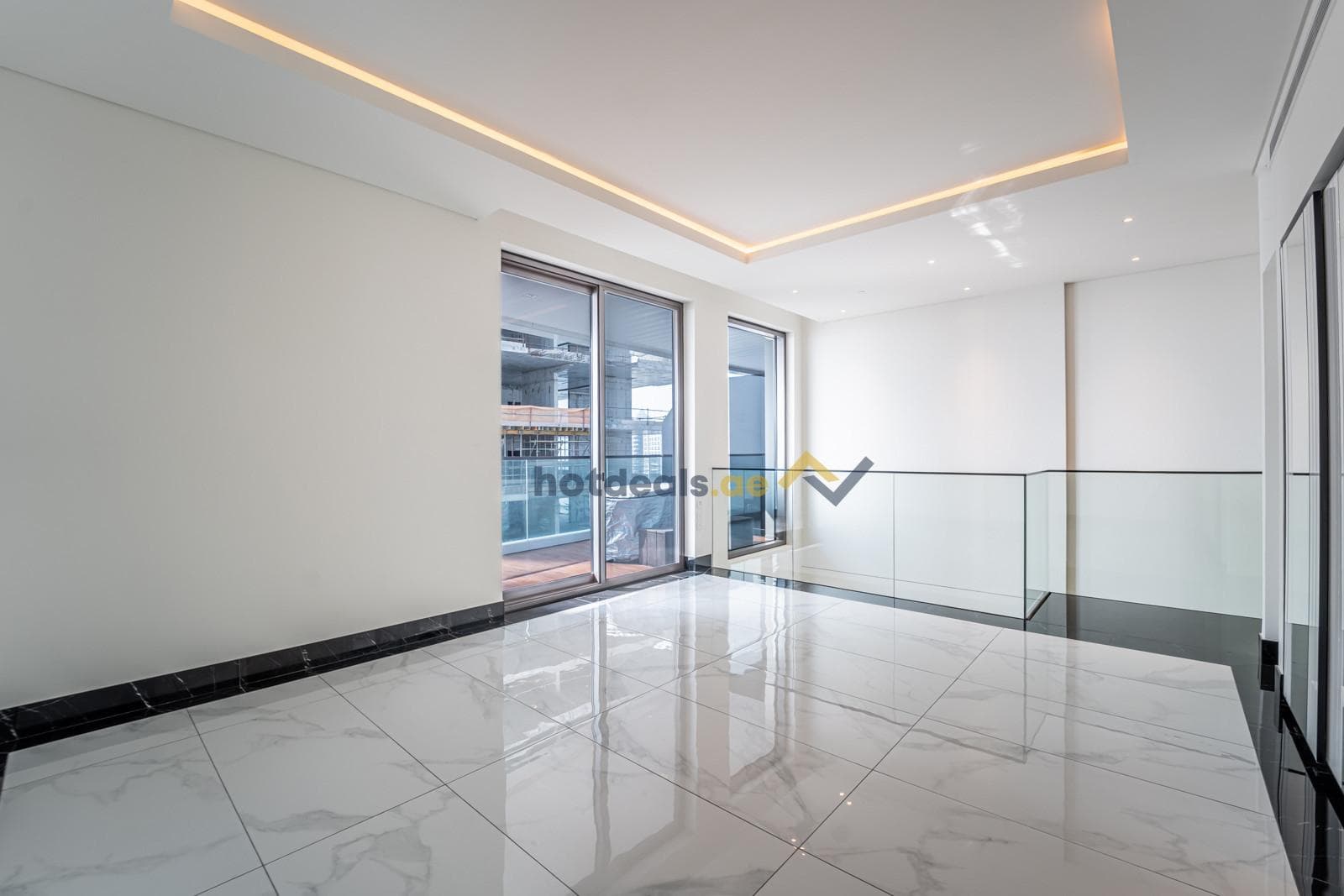 Spacious Layout | 1BR Duplex | Jacuzzi