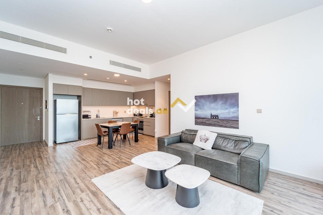 High Floor Fully Furnished & Upgraded 2 Bed