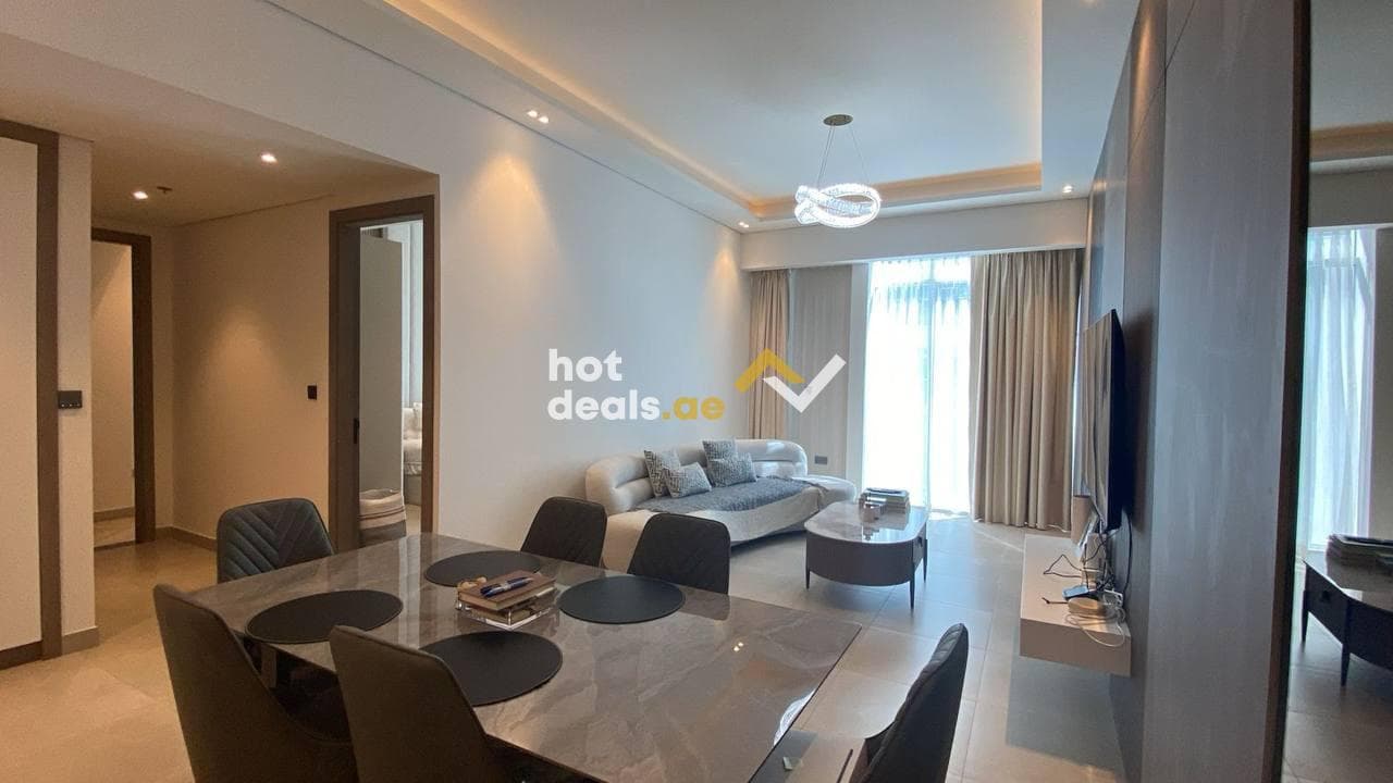 Park view | Upgraded | Furnished | Study Room