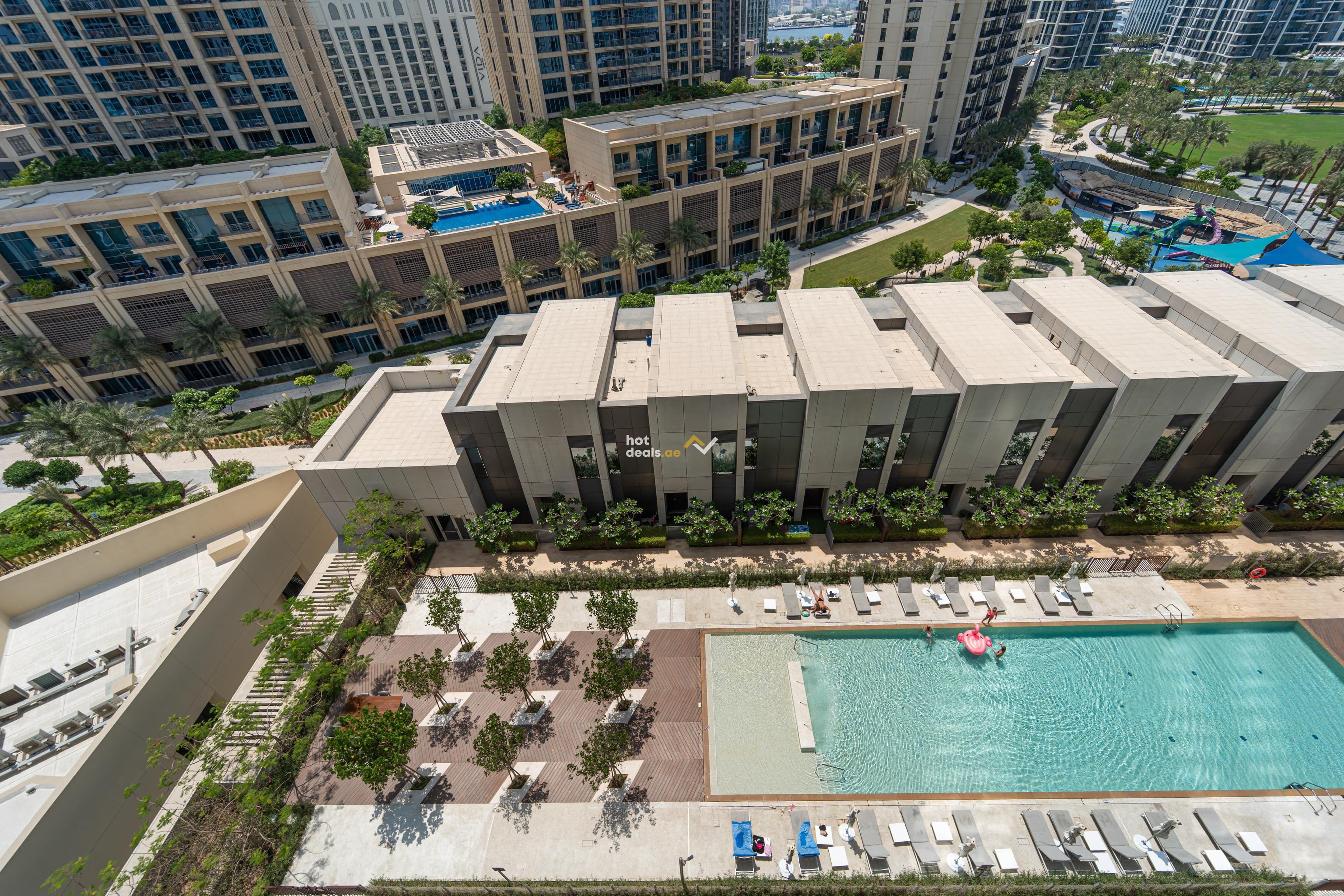 Rent | Furnished | Balcony | Pool | Mid Floor