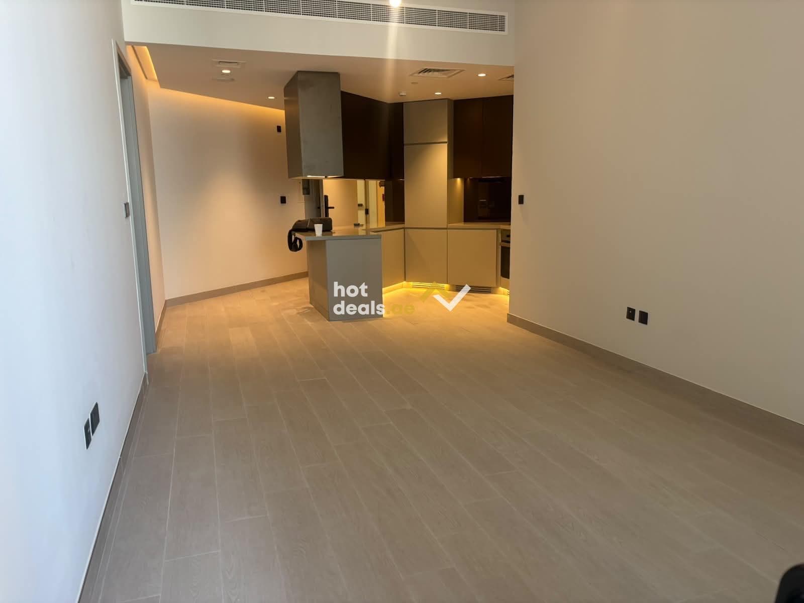 Spacious 1BR| Open View | Vacant | Flexible Chequ