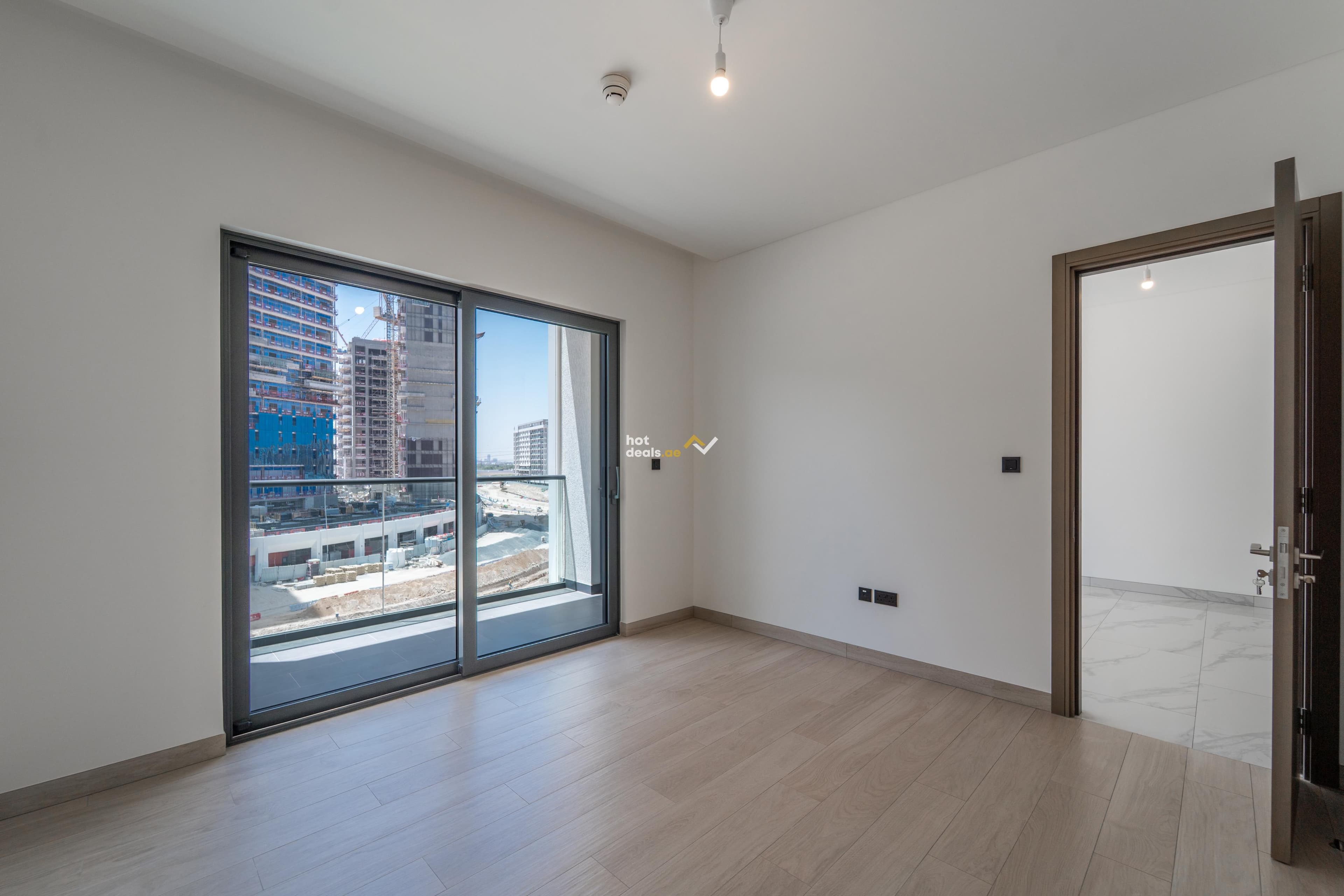 Bright open living | spacious 1-bedroom |Vacant