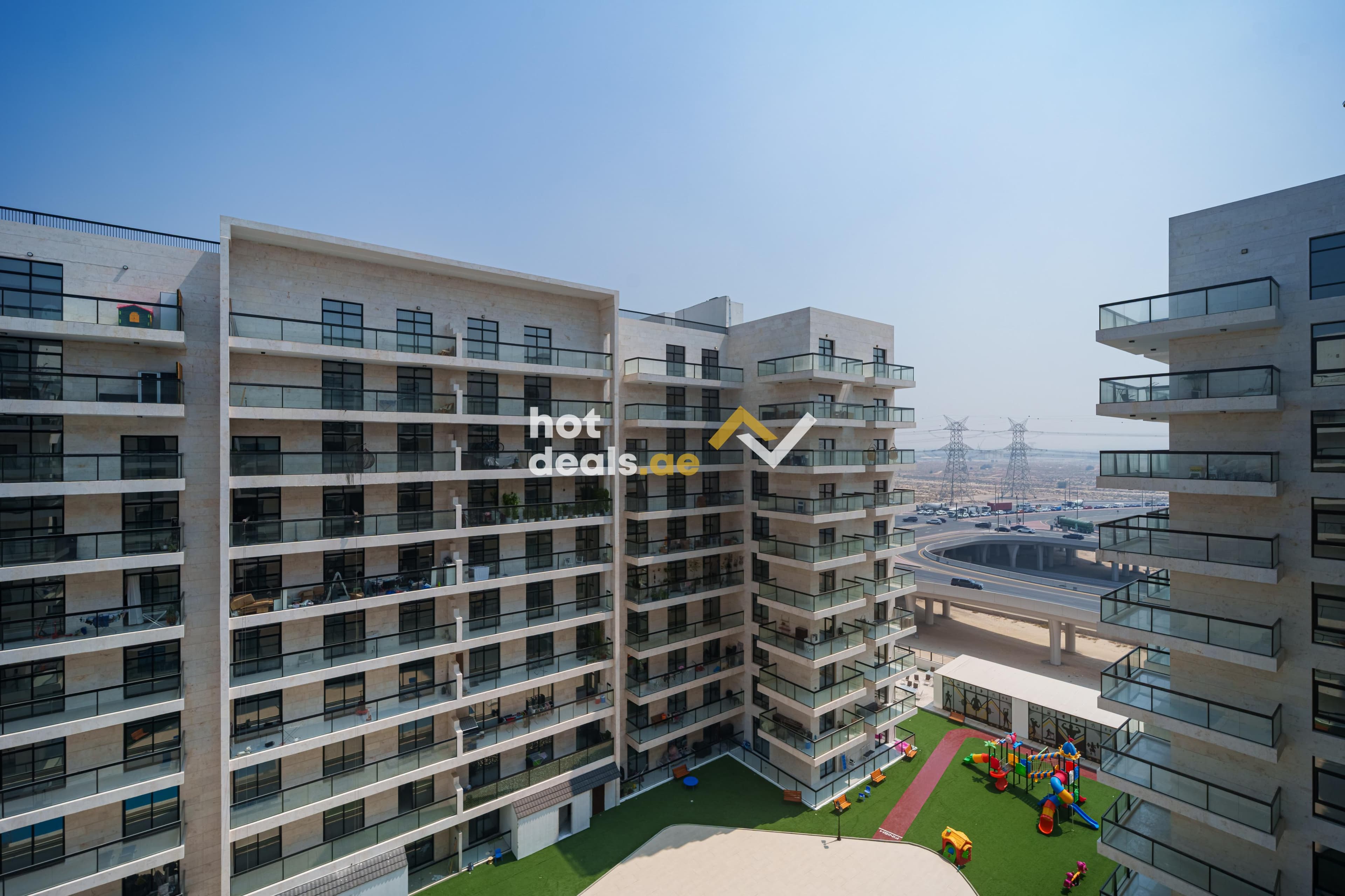 Family | Maid's Room| Pool View| Equipped Kitchen