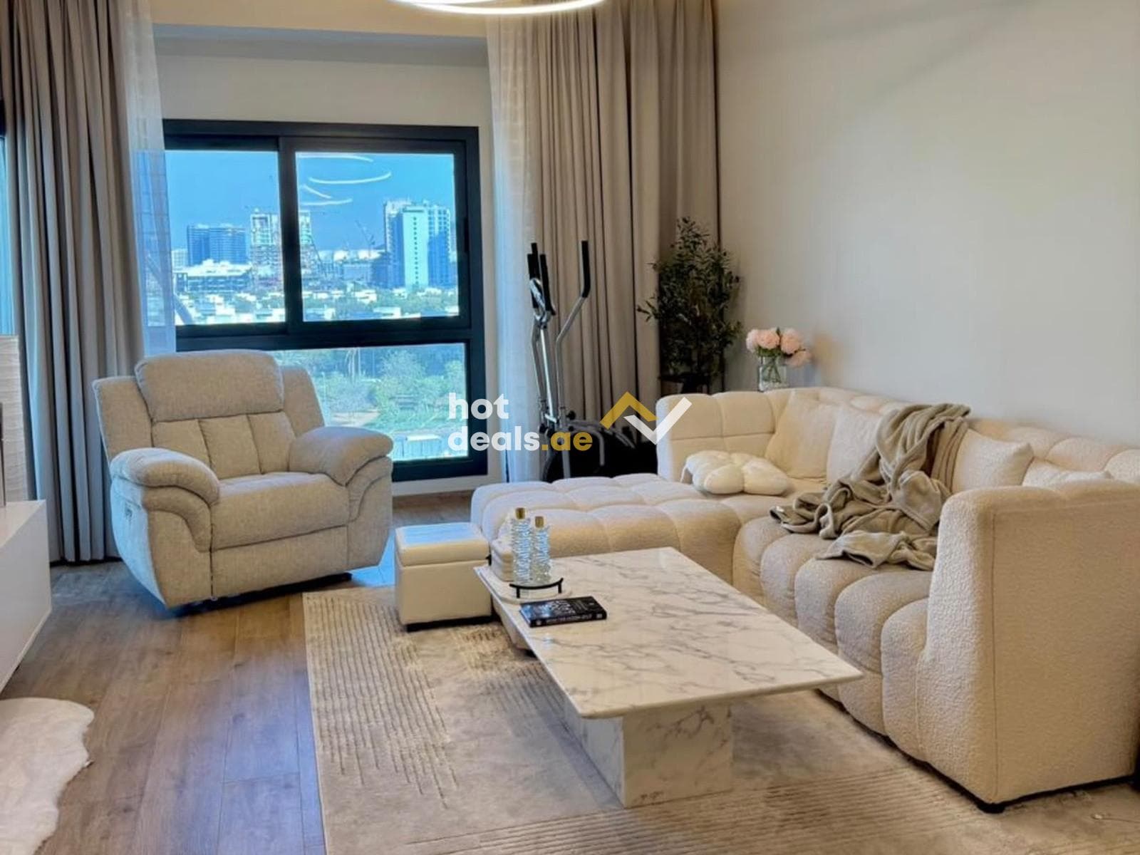 BOUTIQUE FURNISHING | LARGE LAYOUT | VERY BRIGHT